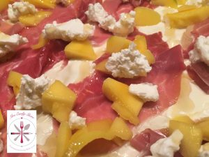 Mango Ziegenkäse Flammkuchen Honig Parma Schinken Parmaschinken Honig Rucola