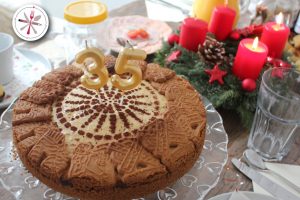 Weihnachtlicher Spekulatiuskuchen als Käsekuchen. Spekulatiuskäsekuchen.